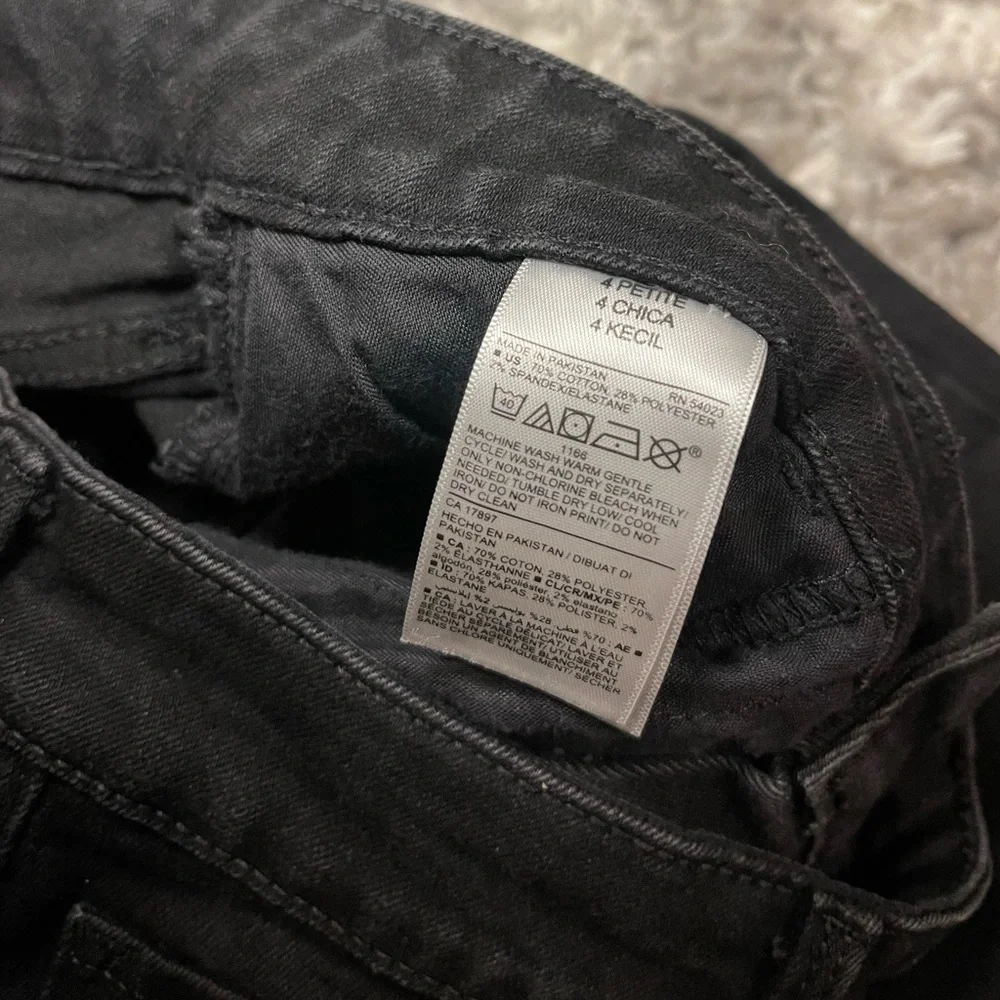 Old Navy Kicker Boot Cute High-Rise Jeans - Picture 3 of 4